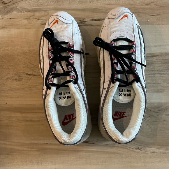 $170 Nike Air Max Tailwind IV SE Running Shoes CJ7979-100 Women’s Sz: 8.5 - Picture 6 of 8